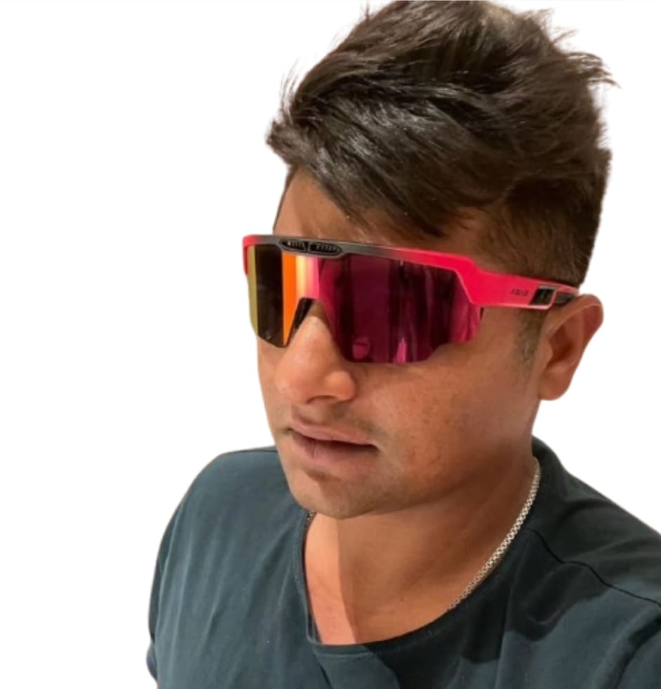 sarfaraz khan wearing sasa raptor sports sunglasses